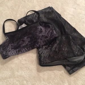 Old navy cropped leggings and sports bra set.
